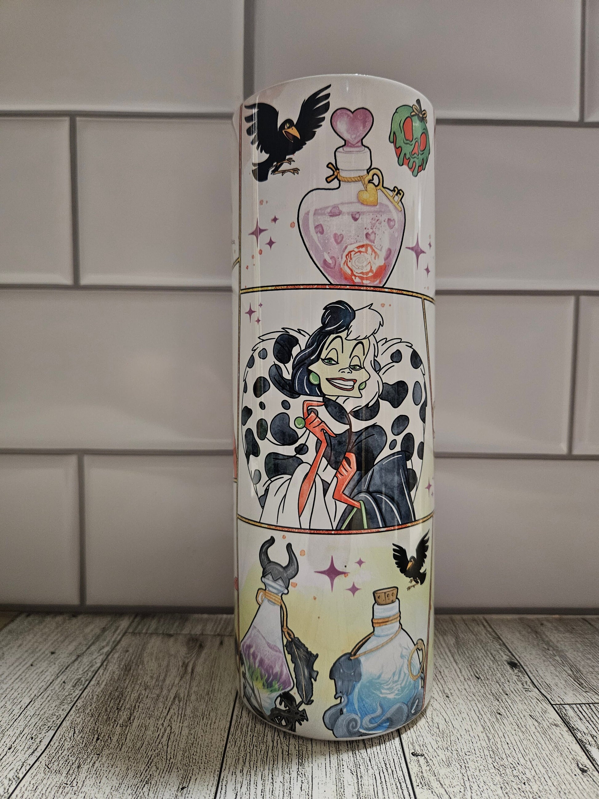 Villain***Cruella**dalmatians**20 oz Skinny tumbler** cold and hot drink**