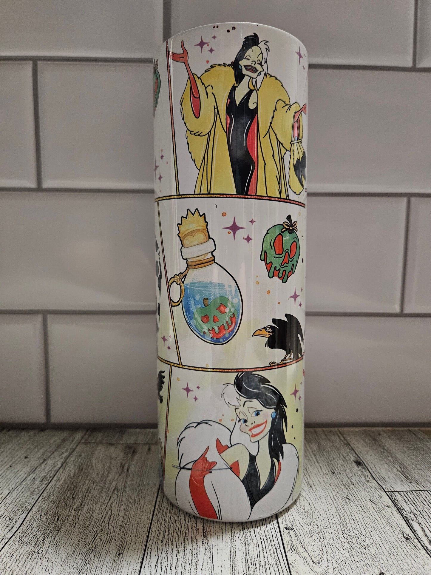 Villain***Cruella**dalmatians**20 oz Skinny tumbler** cold and hot drink**