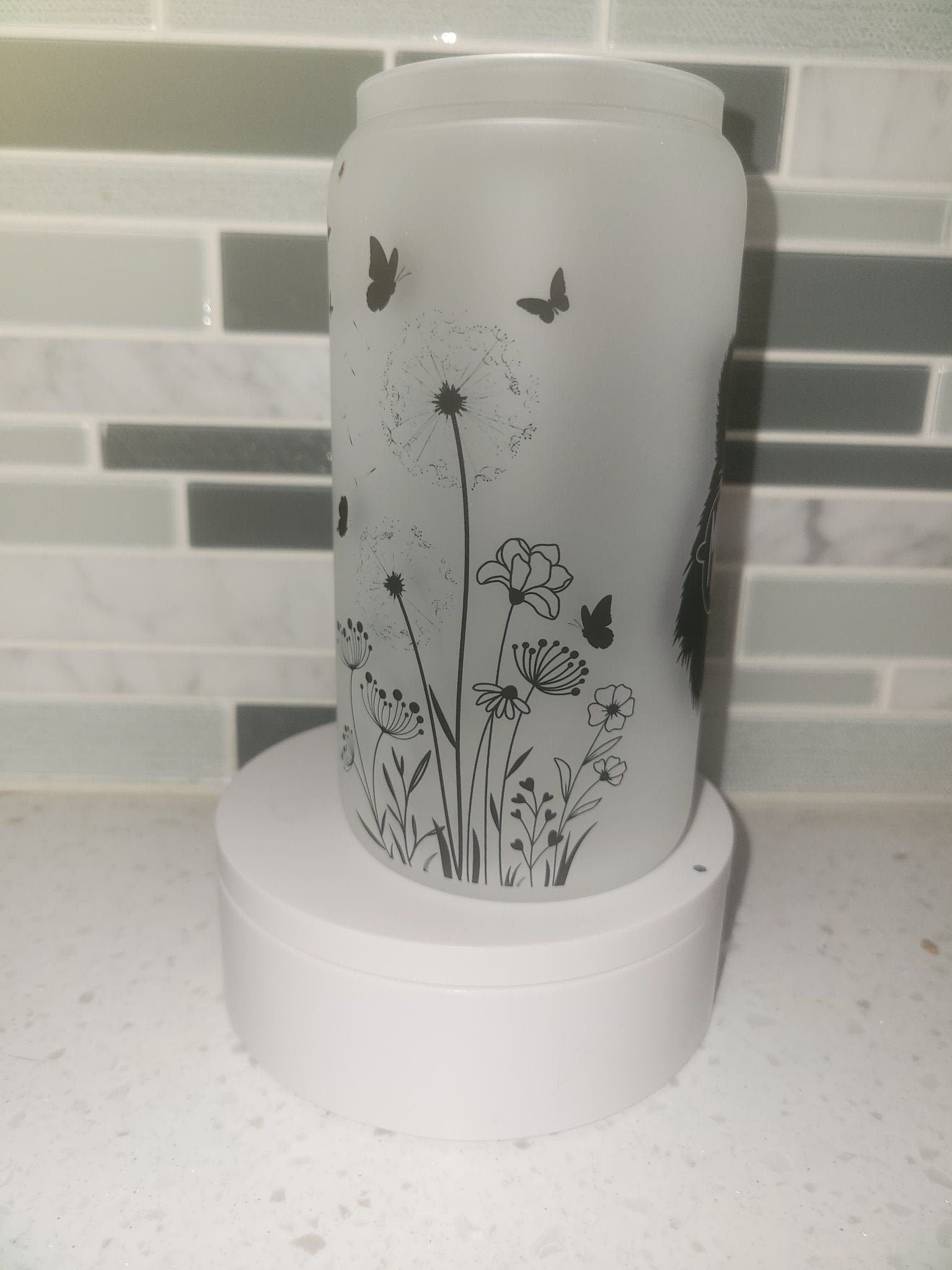 Mama Bear**Flowers**Butterflies**Dandelions**16 oz Frosted beer glass