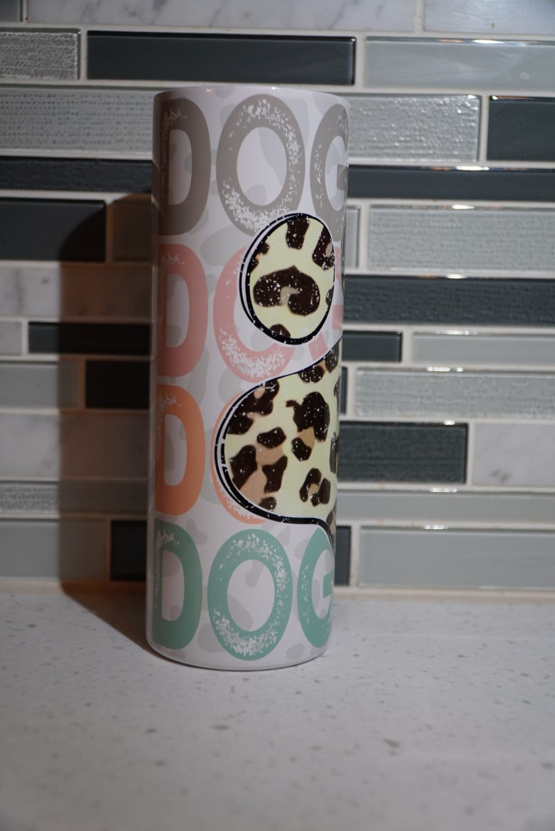 Dog mom ** 20 oz Skinny Tumbler**