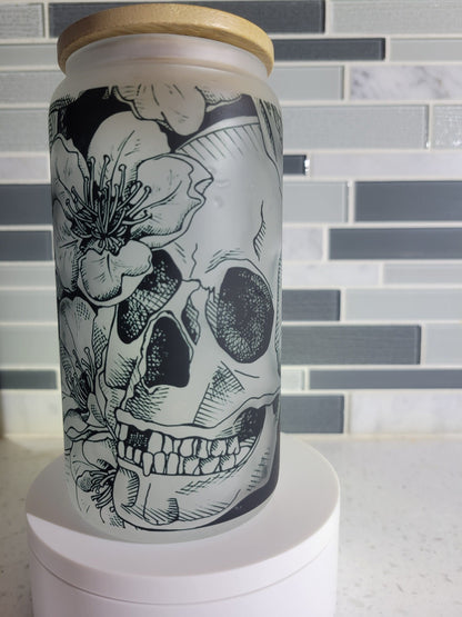 16 oz frosted cup glass**skulls**Roses**Flowers**Black and White**cold cup**reusable cup** cup with lid and straw**Beer cup*