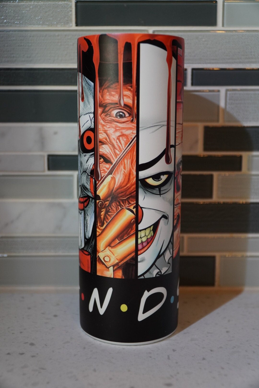 PennyWise**IT**Freddy**Jason**Micheal**Chucky**Friends** Glow in the dark**20 oz Tumbler